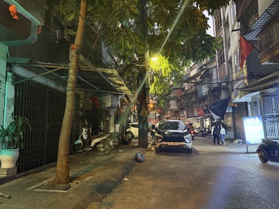 Bán đất phố 8 tháng 3 47M 2 thoáng vỉa hè ô tô tránh kinh doanh hai bà trưng 0