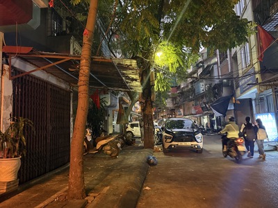 Bán đất phố 8 tháng 3 47M 2 thoáng vỉa hè ô tô tránh kinh doanh hai bà trưng 2