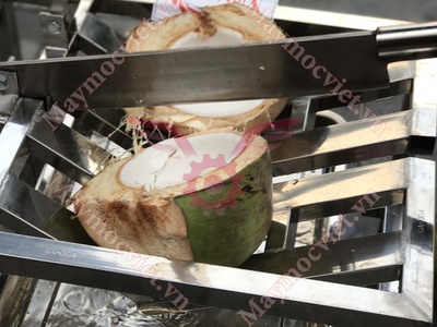 Thiết bị bổ và đục lỗ dừa tươi VM304 giá rẻ 1