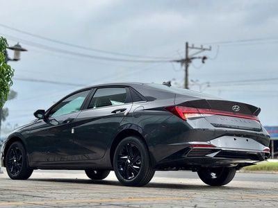 Cần bán nhanh   Hyundai Elantra 1.6 Đặc Biệt 2025   Mới 99   Odo 800km   Xe còn thơm mùi mới 2