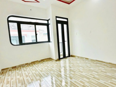 Nhà 3 lầu btct hẻm 184 âu dương lân p.chánh hưng p3q8 2