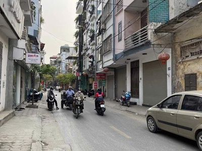 Cần bán nhà phân lô cán bộ Huỳnh Thúc Kháng DT 45m 5 tầng oto đỗ cửa 16.5 tỷ 0