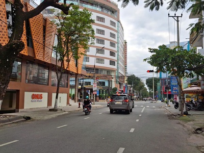 Mặt tiền phan châu trinh 142m ngang 5m xây 12 tầng quá đỉnh 2x tỷ 4