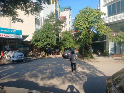 Duy nhất siêu lô đẹp đô nghĩa ô tô vỉa hè gần bv nhi đh phenik.a 1