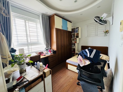 Chung cư 335 cầu giấy dt 125m 3 ngủ 2 ban công,nhà đẹp gia chỉ 9,2 tỷ-73 tr/m2 2