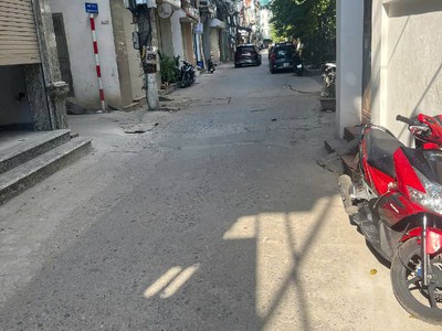 Bán 88M tặng nhà ô tô tránh kinh doanh đường hoàng mai 0