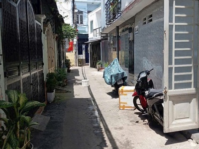 Bán 1 căn nhà giá chỉ 650 triệu 1 lầu rất đẹp và sang trọng có 2pn TCH Q12 5