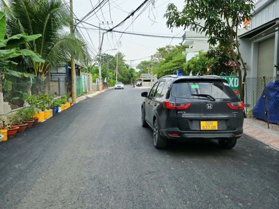 Đất Mặt Tiền 232m    Ngang 10m Vuông Vức   Gần UBND P. Long Phước   Giá 11 Tỷ TL   Diện tích: 10 x 0