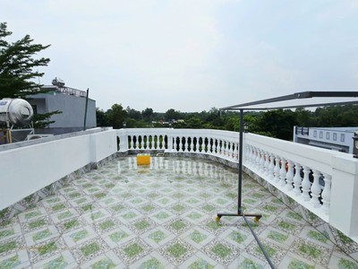 Nhà Phố 3 Tầng Góc 2 Mặt Tiền Hoàn Công Đủ Gần Chợ Long Phước Giá 4.4 Tỷ TL 2