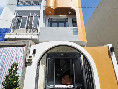 Nhà Phố 62m 3 Tầng Hoàn Công Đủ Đường Ô Tô 7m Gần Vinhomes Grand Park Giá 5.7 Tỷ TL 0