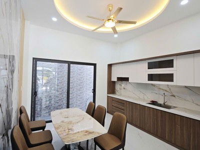 Nhà Phố 62m 3 Tầng Hoàn Công Đủ Đường Ô Tô 7m Gần Vinhomes Grand Park Giá 5.7 Tỷ TL 7