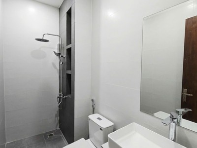 Nhà Phố 62m 3 Tầng Hoàn Công Đủ Đường Ô Tô 7m Gần Vinhomes Grand Park Giá 5.7 Tỷ TL 5