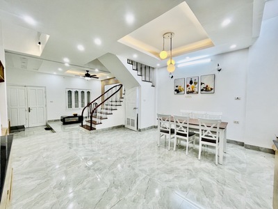 Phân lô hoàng mai 55m 4 tầng mặt tiền 5,5m 0