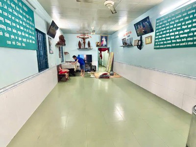 Cần bán - nguyễn văn quá - đông hưng thuận q12 - nhà 2 tầng,    dt:   4,4,m x 28m  , diện tích sổ: 1