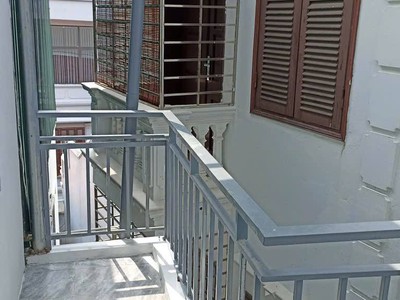 Cho thuê nhà hgđ, 33m2, 4t, mt4m, 3n, khép kín, ngọc hà, ba đình, 14tr. 4