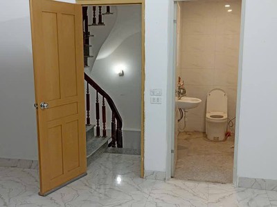 Cho thuê nhà hgđ, 33m2, 4t, mt4m, 3n, khép kín, ngọc hà, ba đình, 14tr. 2