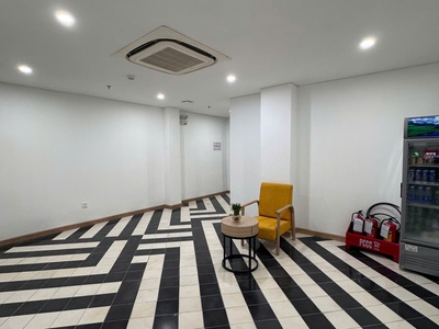 Cho thuê mặt bằng tầng 1   gác lửng   nhà a25, số 130 bà triệu, hà nội 2