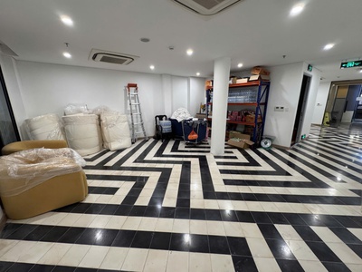 Cho thuê mặt bằng tầng 1   gác lửng   nhà a25, số 130 bà triệu, hà nội 4