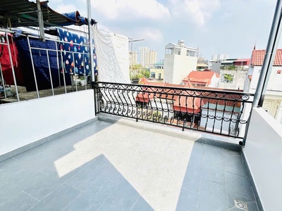 bán nhà hoàng mai- lô góc - ô tô - kinh doanh thông tứ phía : 37m 5 tầng 8.95 tỷ thương 4