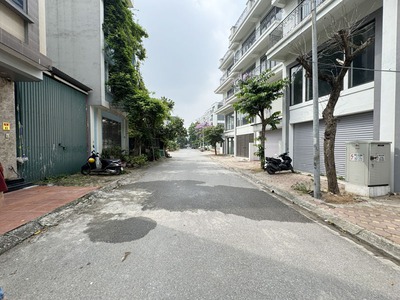 Chuyển công tác bán 82,7m2 Shophouse Metropolitan, Gia Lâm. Vị trí đẹp, giữa trung tâm vùng lõi 1