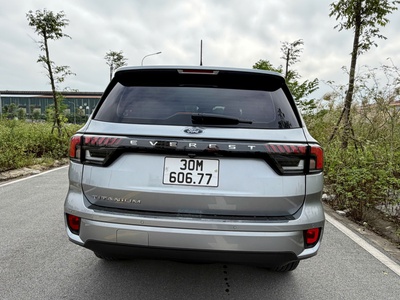 Ford Everest Sx 2022 đăng ký 2023 bản 4x2 bản Titanium 3