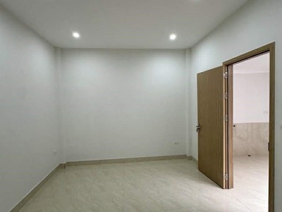 Bán nhà thông Hào Nam 41m2 x 4T, Ngõ thông rộng, Kinh doanh, Cho thuê dòng tiền, hơn 9 tỷ 4