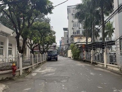 Phúc đồng - long biên - đẹp như mặt phố - 6 tầng thang máy - full nội thất - ô tô tránh 0