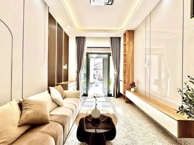 Nhà cạnh etown cộng hòa, tân bình 33m , 4 tầng, giá 10.5 tỷ 0