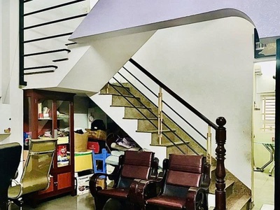 Bán nhà mặt tiền nguyễn kiệm, ngay cv gia định, 4,6x24m, 2 tầng cũ, 1 đời chủ, 13,9 tỷ. 4