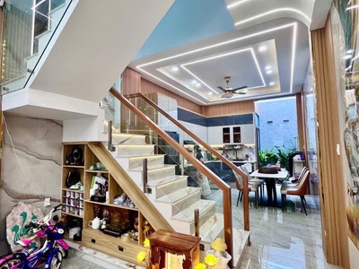 Nhà mới xây full nội thất hẻm xe hơi hà huy giáp, thạnh lộc q12, 60m2, 3 tầng, 4pn, sổ hồng riêng, 0