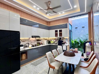 Nhà mới xây full nội thất hẻm xe hơi hà huy giáp, thạnh lộc q12, 60m2, 3 tầng, 4pn, sổ hồng riêng, 1