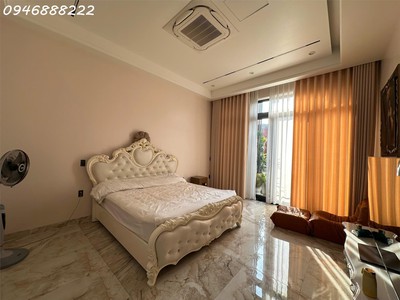 Nhà mặt đường lô góc chùa hàng - ngang 4.65m - lô góc cực đẹp 2