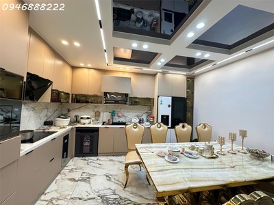 Nhà mặt đường lô góc chùa hàng - ngang 4.65m - lô góc cực đẹp 1