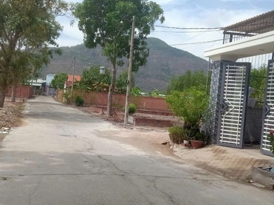 Dt 5mx27m 40 tc đường trước đất 5m   bê tông   vị trí đất cách đường phú mỹ tóc tiên 200m 2