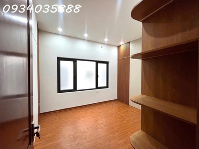 604.19.3b ngọc thụy 44 5 4 12 triệu. 0