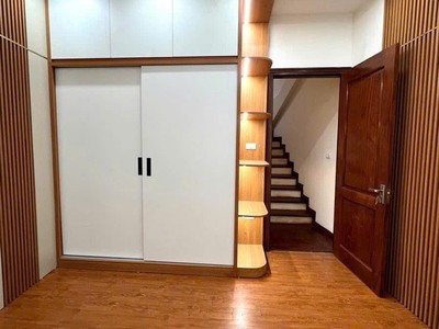 604.19.3b ngọc thụy 44 5 4 12 triệu. 1