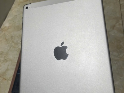 Cần bán ipad Air 2 4g Wifi 0