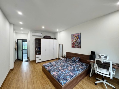 Cần bán 45m2 nhà 5 tầng đường ô tô tránh, trong ngõ 44 Đức Giang - Gần trường học các cấp, chợ 1