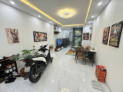 Cần bán 45m2 nhà 5 tầng đường ô tô tránh, trong ngõ 44 Đức Giang - Gần trường học các cấp, chợ 2