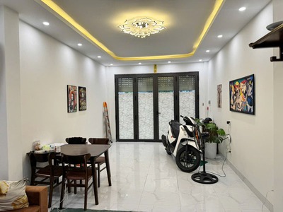 Cần bán 45m2 nhà 5 tầng đường ô tô tránh, trong ngõ 44 Đức Giang - Gần trường học các cấp, chợ 4