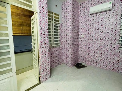 Cho thuê nhà 1T2L góc 2MT hẻm xe hơi gần Phạm Văn Đồng P. Linh Tây Thủ Đức. Có 2pn 2wc giá 7tr. 2
