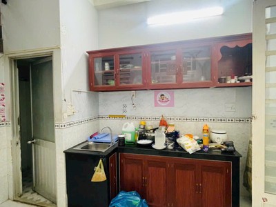 Cho thuê nhà 1T2L góc 2MT hẻm xe hơi gần Phạm Văn Đồng P. Linh Tây Thủ Đức. Có 2pn 2wc giá 7tr. 6