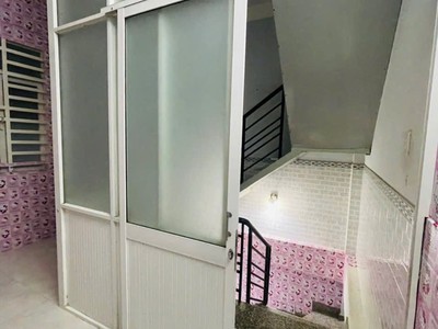 Cho thuê nhà 1T2L góc 2MT hẻm xe hơi gần Phạm Văn Đồng P. Linh Tây Thủ Đức. Có 2pn 2wc giá 7tr. 8