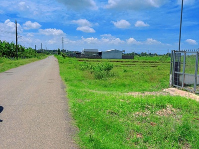 1 lô đất cho anh chị đầu tư, xây dựng nhà ở, giá tốt thời điểm hiện tại, tại trung tâm Hoà Long 0