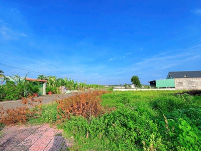 1 lô đất cho anh chị đầu tư, xây dựng nhà ở, giá tốt thời điểm hiện tại, tại trung tâm Hoà Long 2