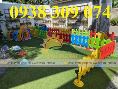 Hàng rào nhựa cho bé, hàng rào chắn cho bé bằng nhựa 1