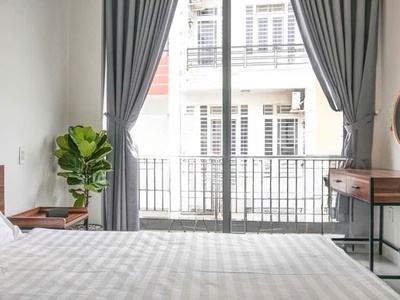 Nhà mặt tiền cộng hòa   sát nhà ga t3   chdv cao cấp   5 tầng   ngang 5.4m 3