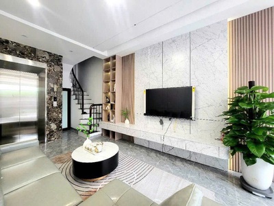 Bán gấp nhà trong ngõ yên tĩnh - gần đường lớn phố ngô xuân quảng - tiện ích nhập tràn 3