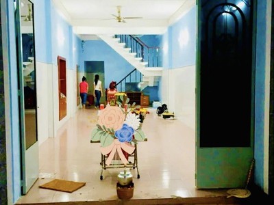 Hẻm xe hơi   sát mặt tiền   sẵn dòng t.iền   84m nở hậu   3 tầng   5pn chỉ 7.x 1