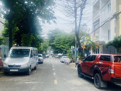 Nhà cho thuê 12 phòng khu bàn cờ họ lê 80m 4 tầng chỉ 10.x 3